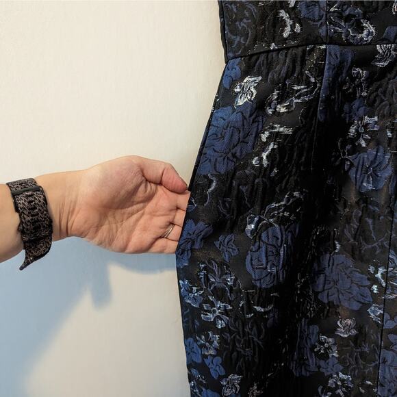 Aidan Mattox Navy Dress Floral Brocade V-Neck Column Dress Size 8 - Picture 6 of 9